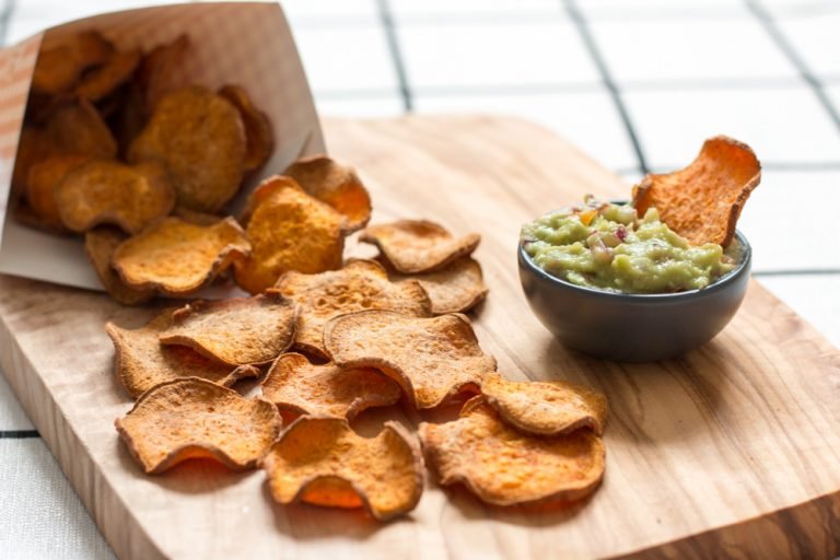 Chips de patates douces cuites au four