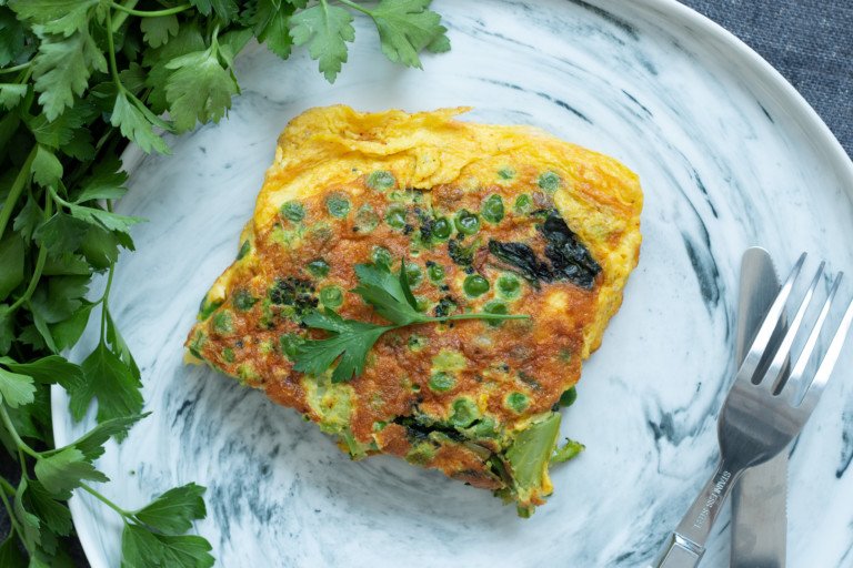 Omelette aérienne aux légumes verts