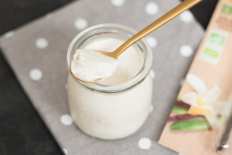 Yaourt au lait de brebis parfumé à la vanille