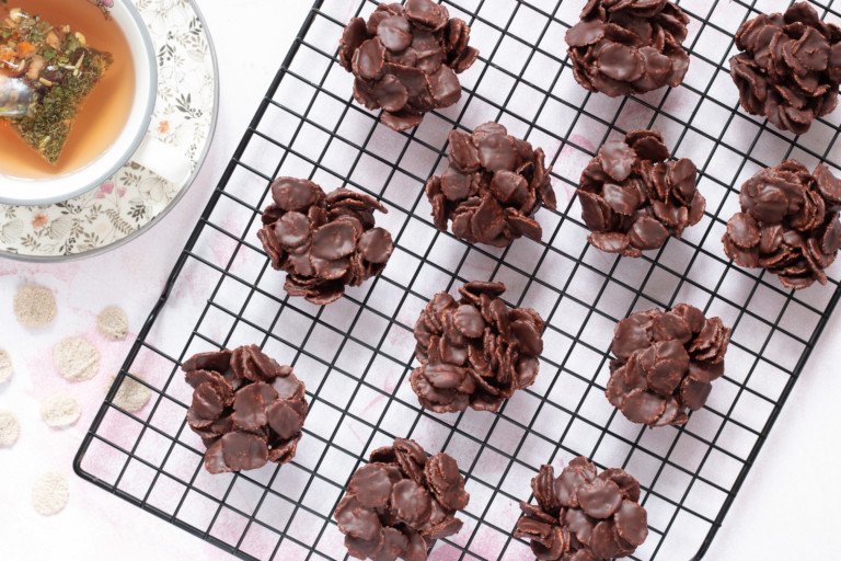 Roses des sables au chocolat et pétales de sarrasin