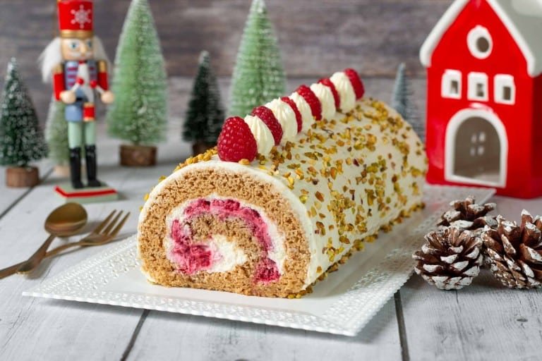 bûche roulée vanille framboise
